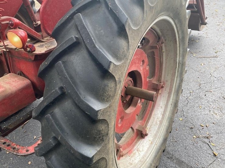 #6067-•-1948-farmall-h-tractor-image-18
