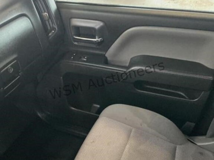 2015-chevrolet-2500hd-image-21