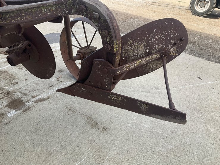 #5302-•-antique-pull-type-plow-image-7