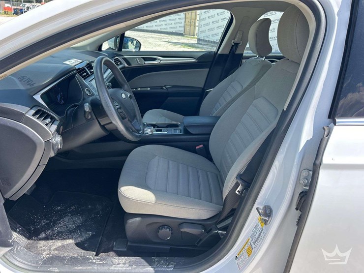 2018-ford-fusion-sedan-image-9
