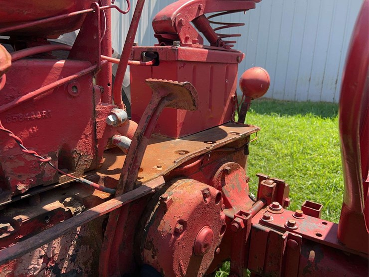 1953-farmall-super-m-image-11