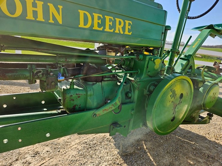 john-deere-b-image-10