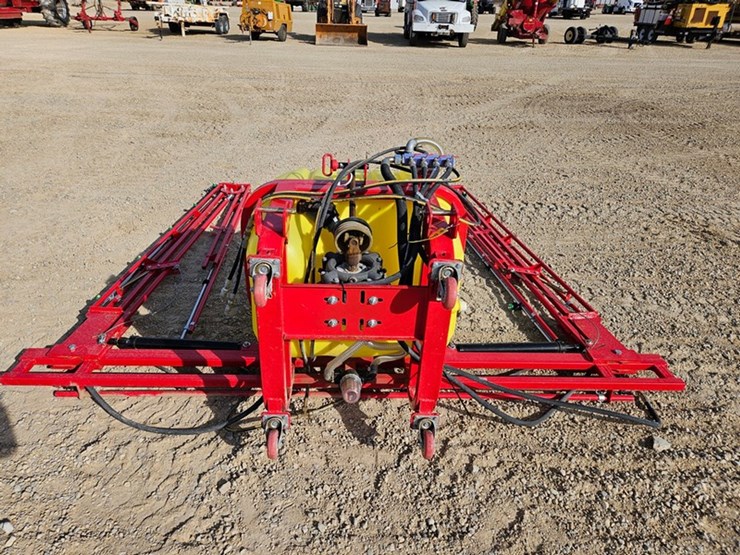 #113-•-3-pt-sprayer-image-9