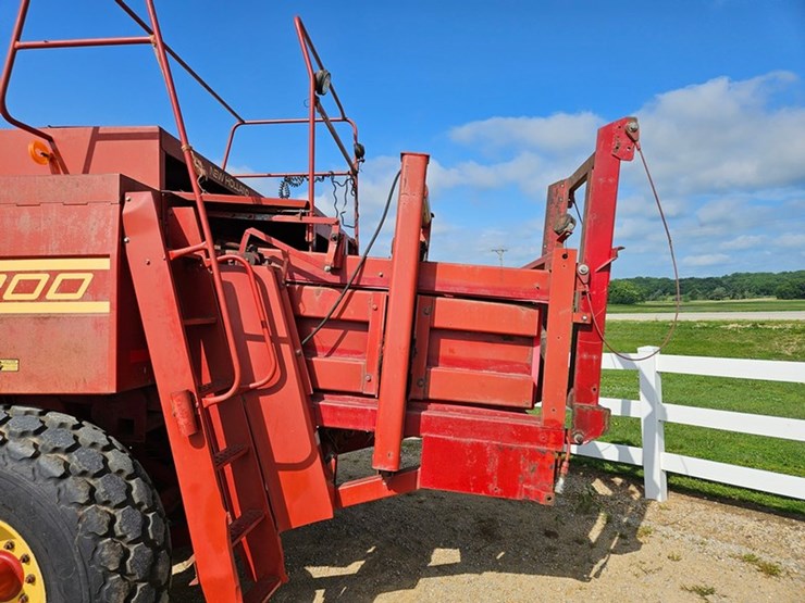 2000-new-holland-2000-image-23