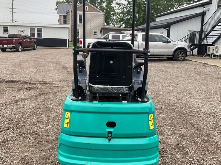 #1602-•-cfg-kt13r-mini-excavator-image-3