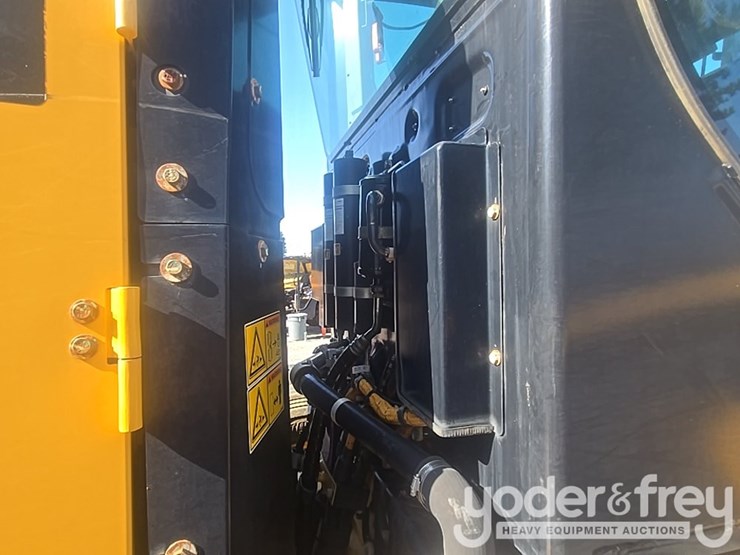 2019-caterpillar-140m3-image-38