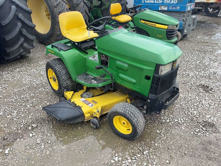 john-deere-425-image-1