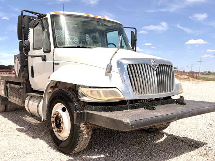 2010-international-durastar-4300-image-3