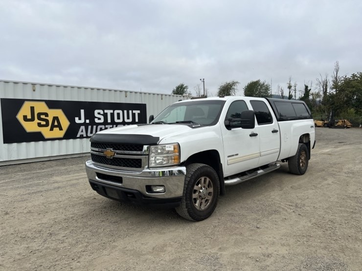 2014-chevrolet-silverado-3500-image-1
