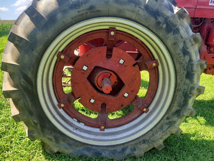 1941-farmall-m-with-m&w-nine-speed-transmission-image-22
