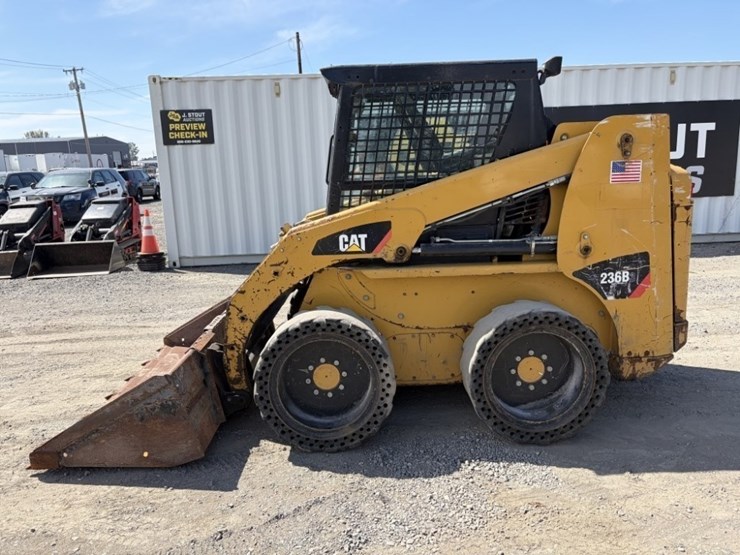 2012-caterpillar-236b3-image-7