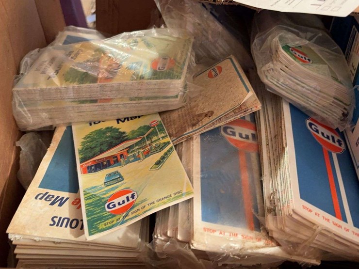 gulf-maps-and-map-stand-image-5