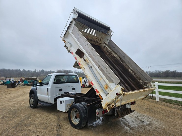 2009-ford-f550-image-11