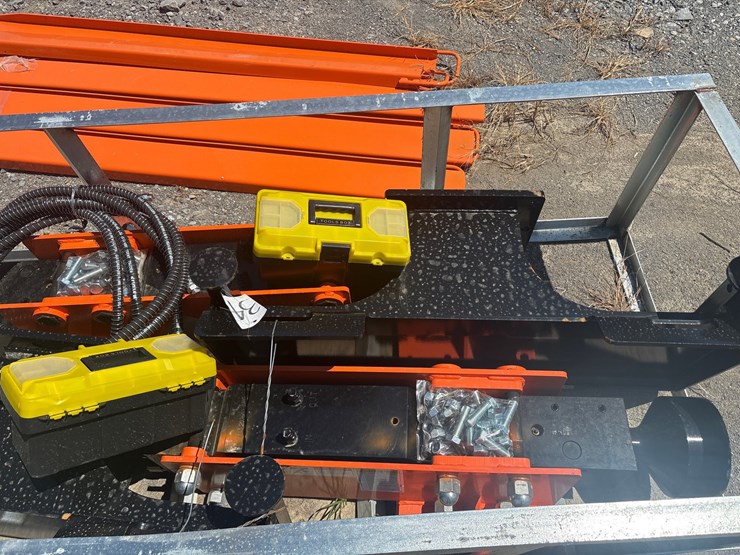 #34-•-(1)-skid-steer-post-driver-image-4