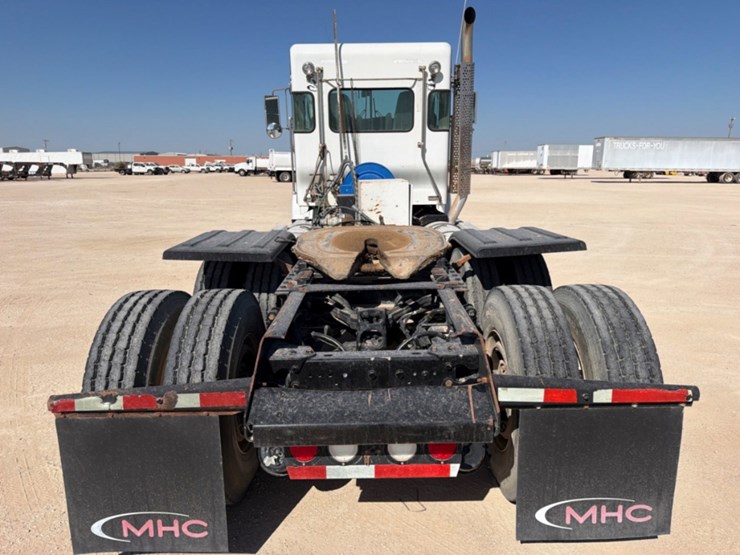 2014-kenworth-t800-image-7