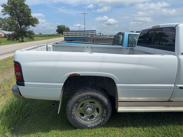 2001-dodge-ram-1500-image-4