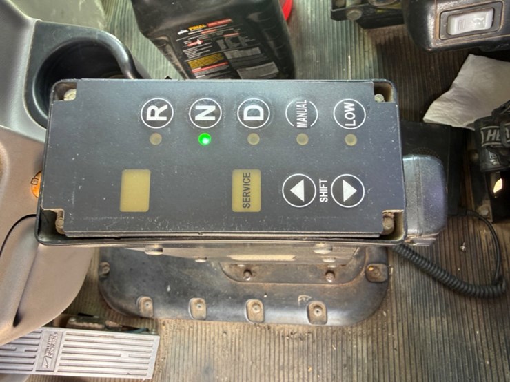 2019-peterbilt-389-image-13