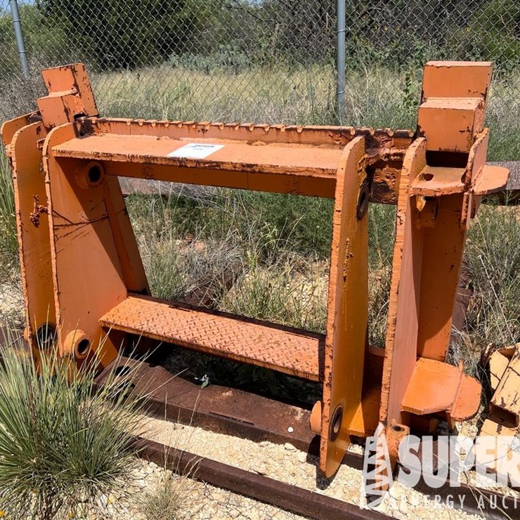 MASSEY-FERGUSON 8
