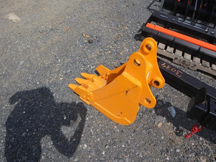 caterpillar-305-image-4