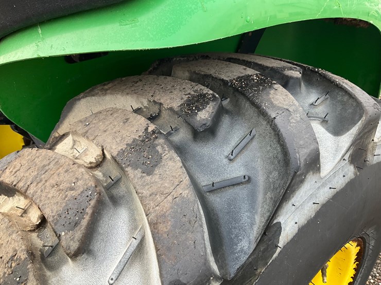 john-deere-3038e-image-34