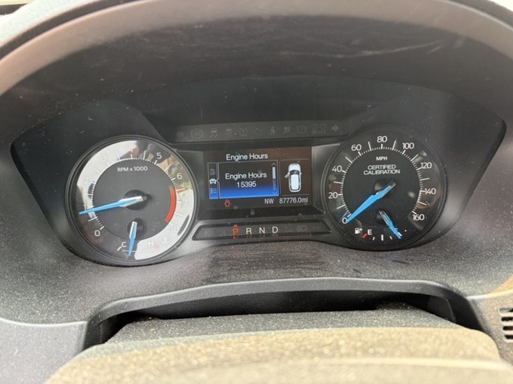 2018-ford-explorer-image-27