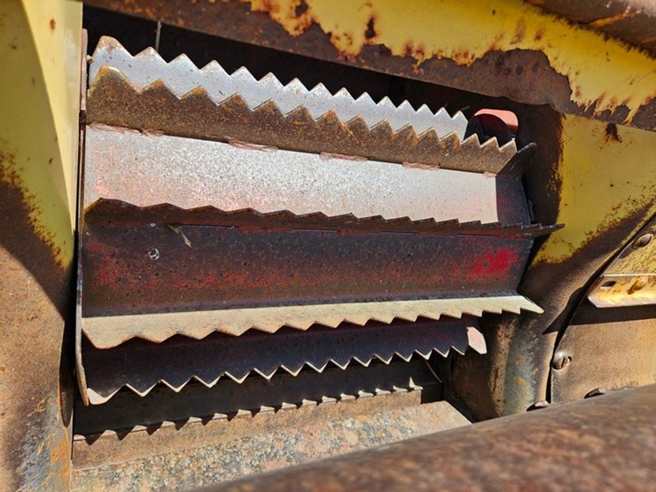 new-holland-770-image-20