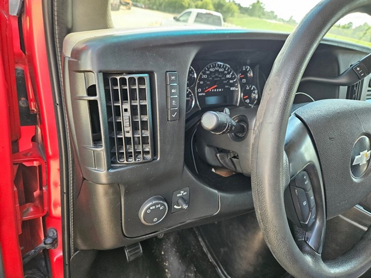 2015-chevrolet-g20-image-12