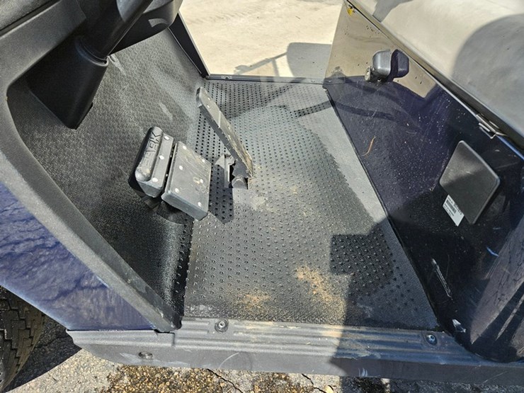 #654-•-2021-ez-go-ex1-golf-cart-image-13