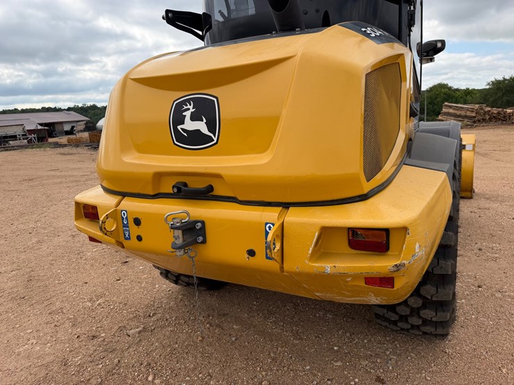 2023-john-deere-g-image-56