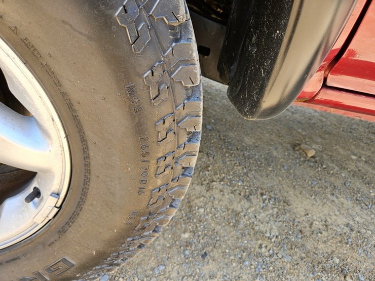 #25-•-2002-toyota-4x4-pickup-truck-image-48