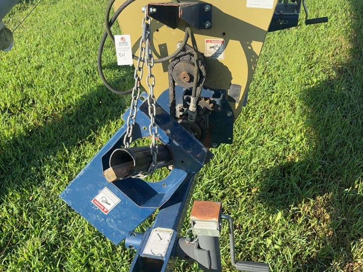 harvest-international-h1074x-swing-a-way-auger,-540pto-(in-building)-image-2