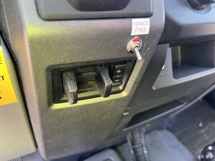 2017-ford-f550-image-30