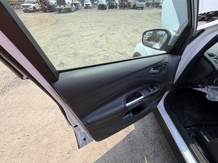 2018-ford-escape-se-image-23