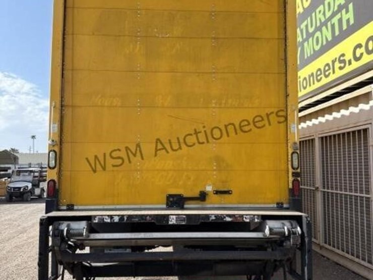 2012-international-4300lp-box-truck-image-10