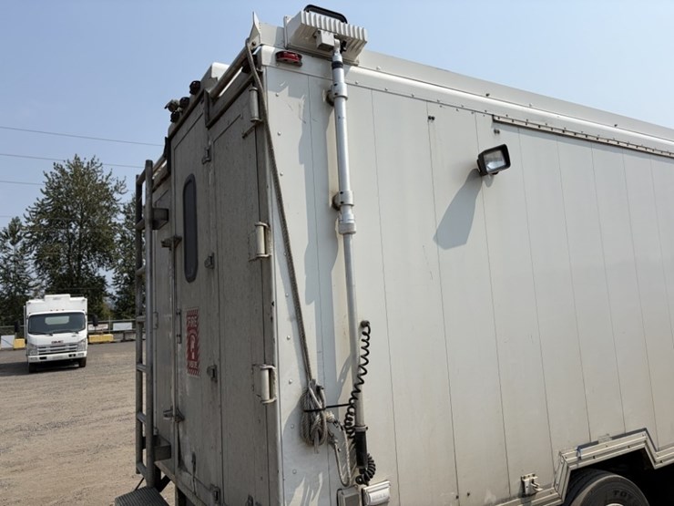 2007-gmc-w5500hd-image-15
