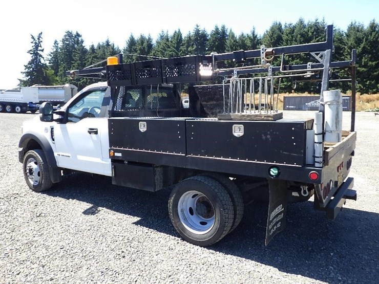 2020-ford-f550-image-3