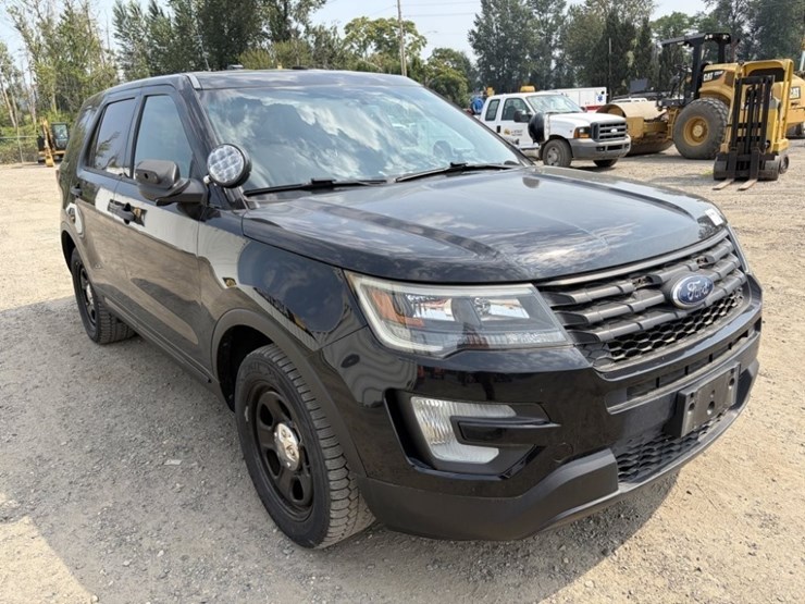 2017-ford-explorer-image-2