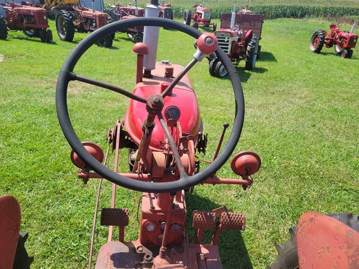 farmall-200-with-fast-hitch-sickle-mower-image-18