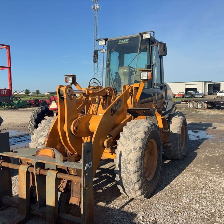 2005 CASE 521D