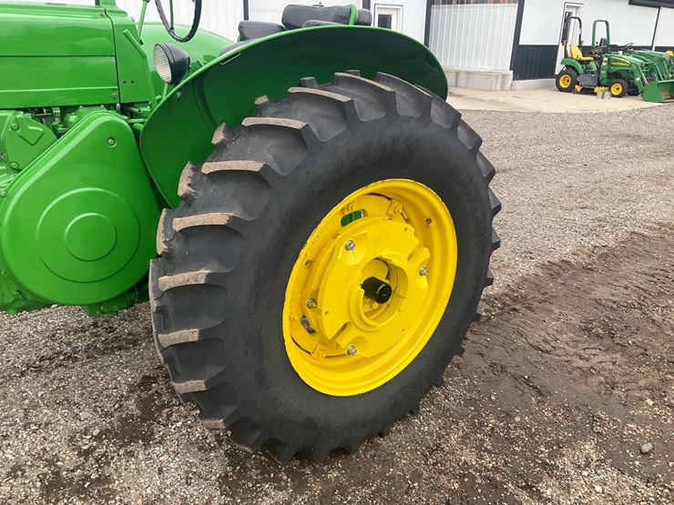 1955-john-deere-70-image-21
