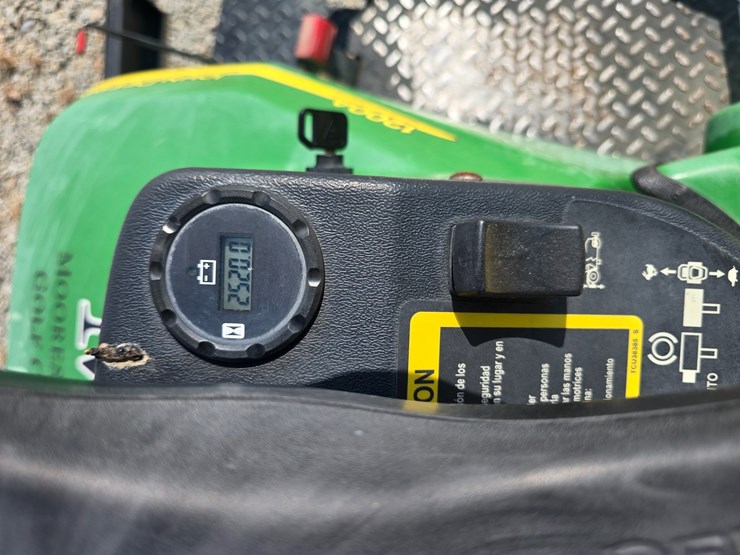 #1012-•-2019-john-deere-1200a-bunker-rake-image-18