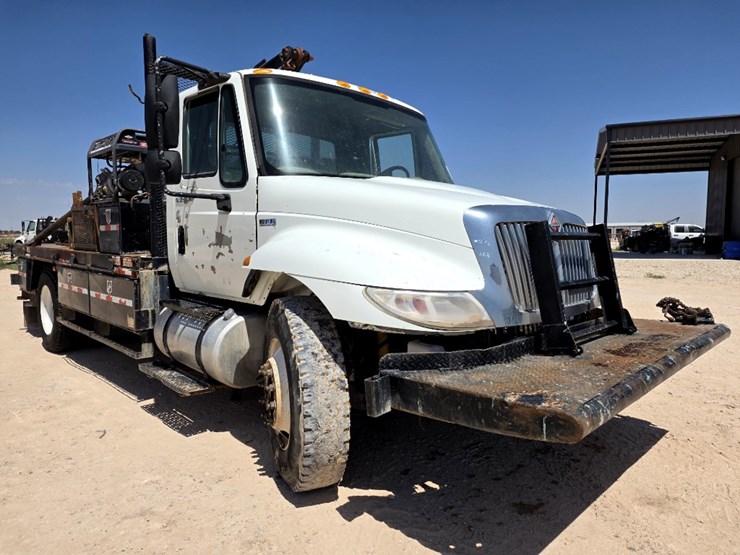 2015-international-durastar-4300-image-3