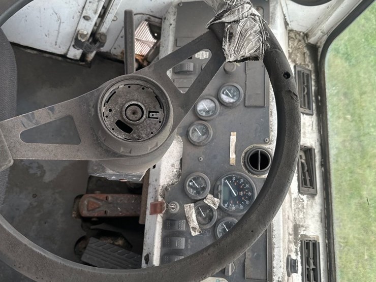 2011-capacity-tj5000-image-8