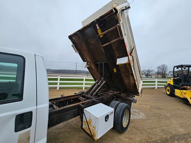 2009-ford-f550-image-14