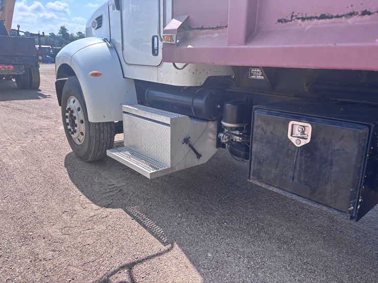 peterbilt-340-image-6