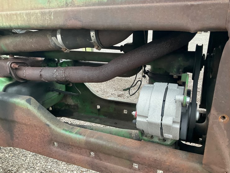 1952-john-deere-b-image-11