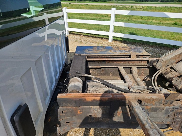 2007-chevrolet-3500hd-image-12