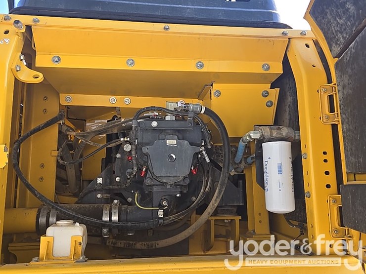 2020-komatsu-pc360-lc-11-image-34