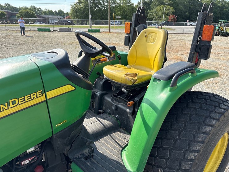 john-deere-4320-image-13