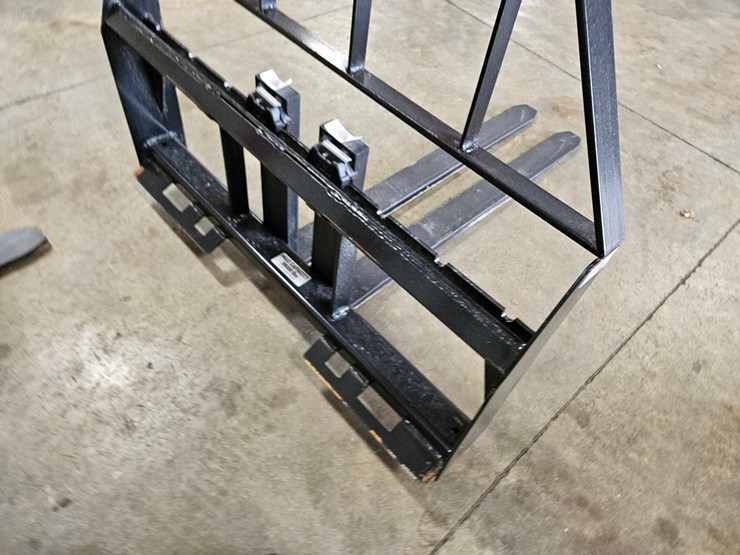#655-•-kivel-48"-pallet-forks-image-11
